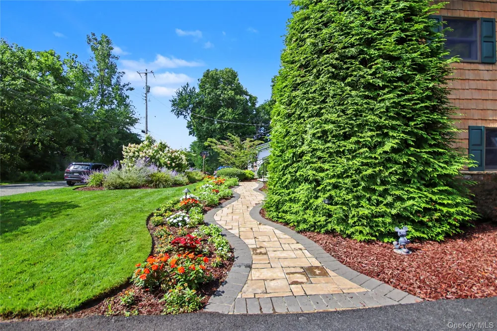17 Scotsdale Road Carmel, NY 10512