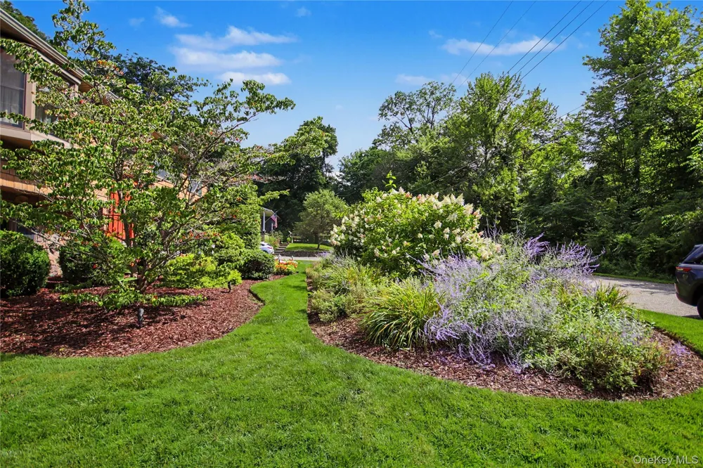 17 Scotsdale Road Carmel, NY 10512