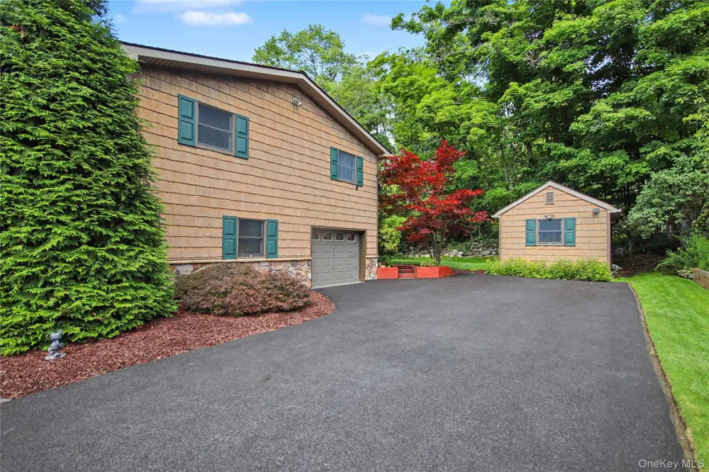 17 Scotsdale Road Carmel, NY 10512