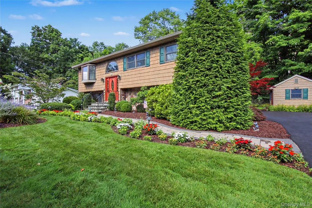 17 Scotsdale Road Carmel, NY 10512