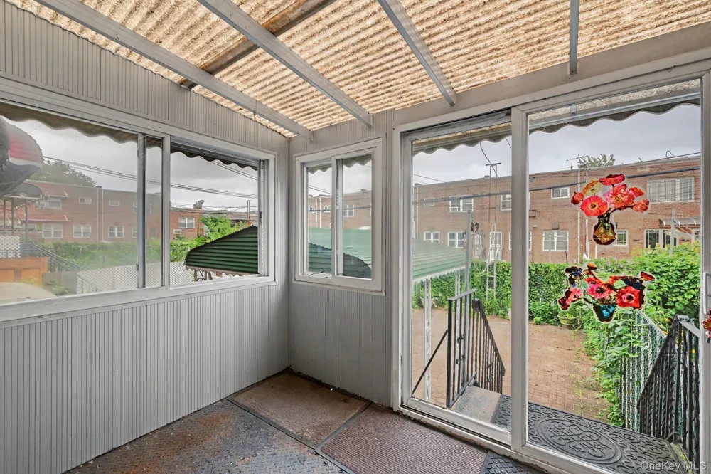 25-19 76th Street East Elmhurst, NY 11370