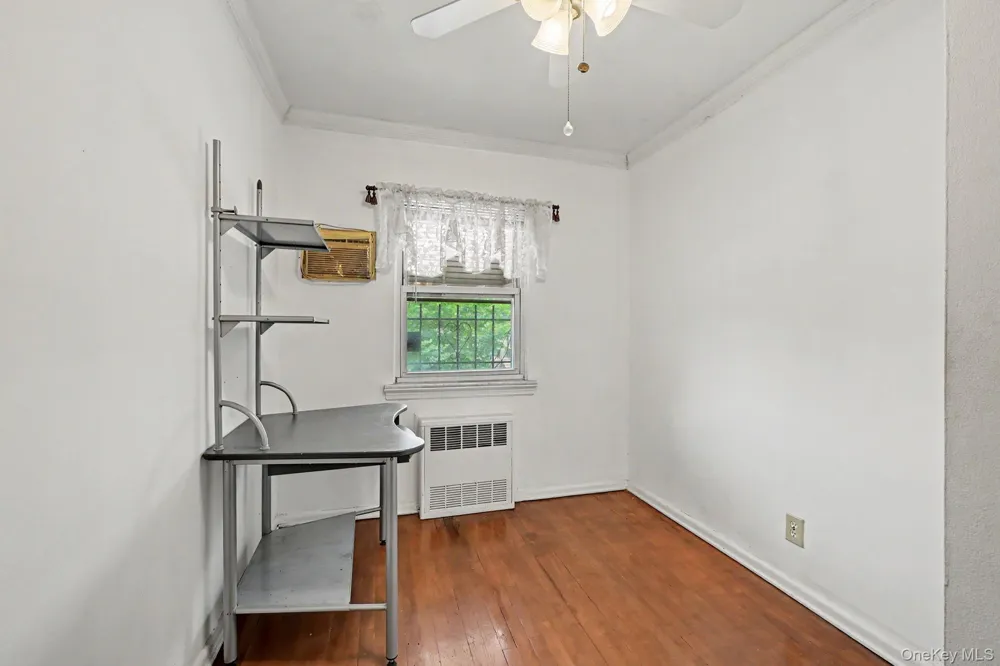 25-19 76th Street East Elmhurst, NY 11370