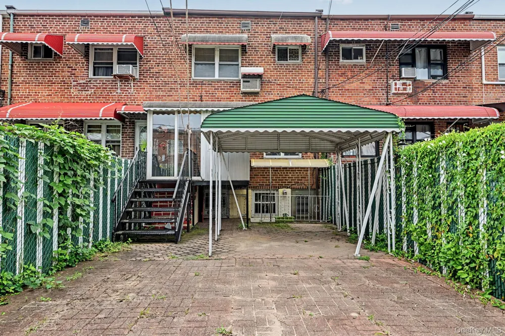 25-19 76th Street East Elmhurst, NY 11370