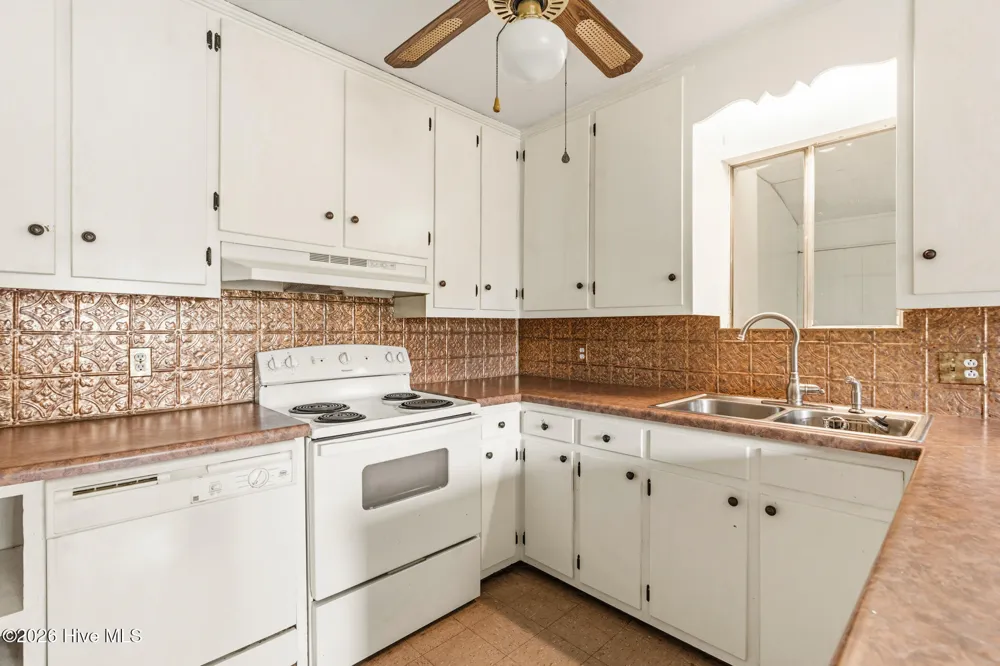 1020 Laurel Avenue Rockingham, NC 28379