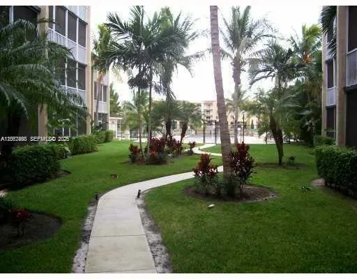 21121 SW 85th Ave #311 Cutler Bay, FL 33189
