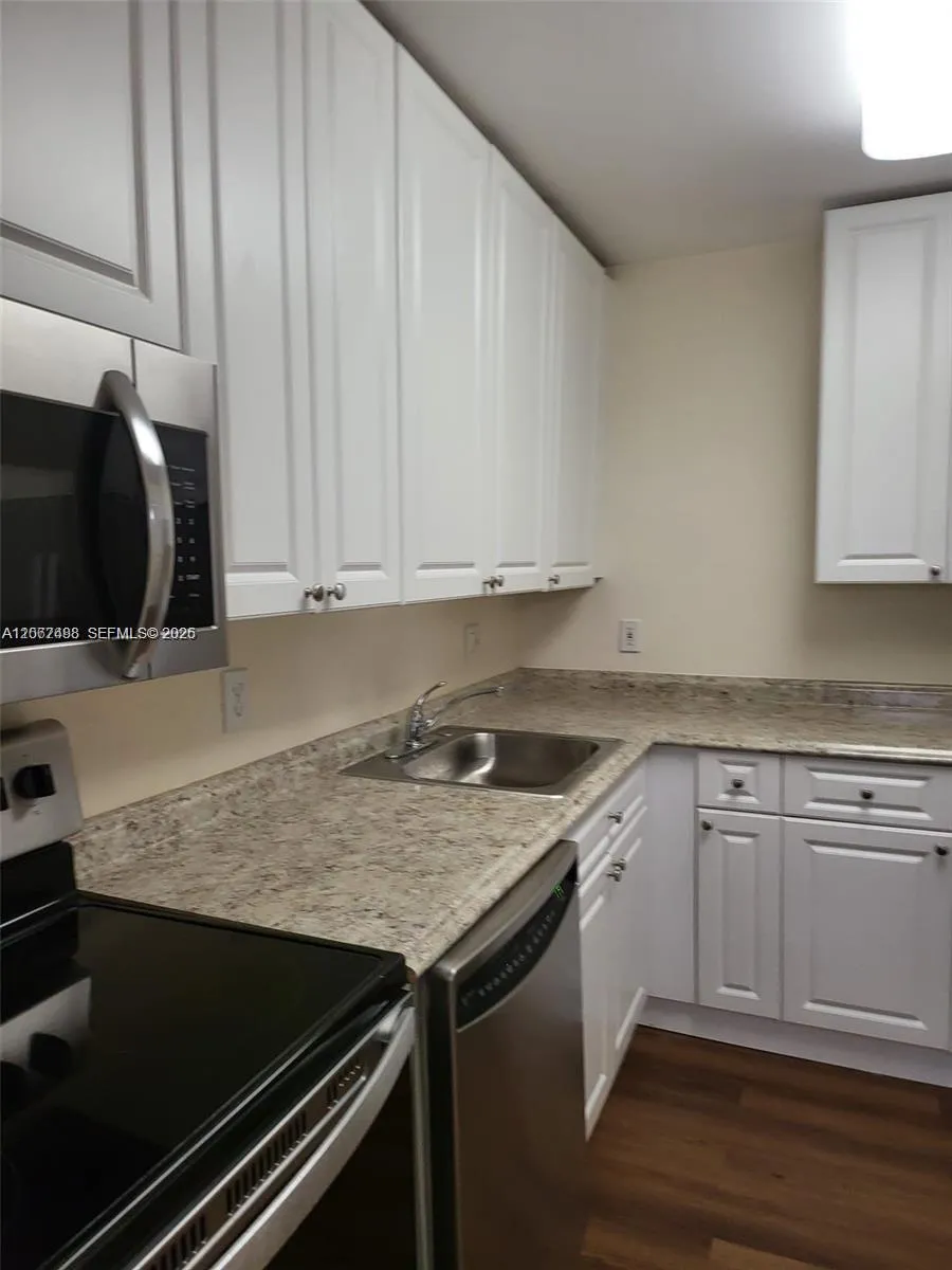 21121 SW 85th Ave #311 Cutler Bay, FL 33189