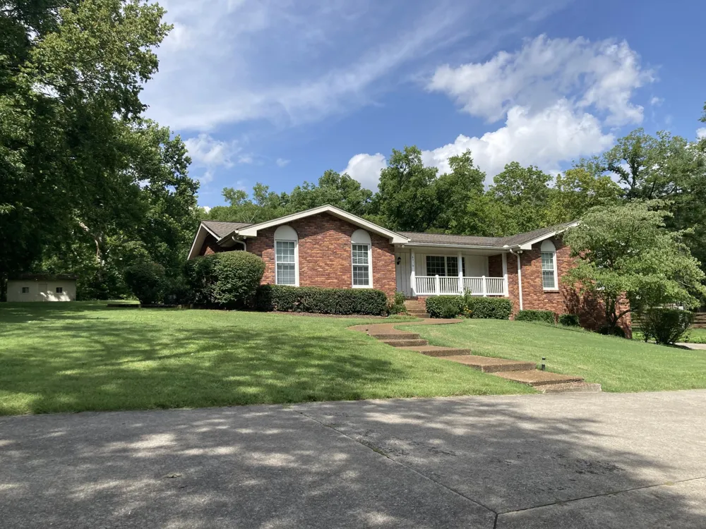 6316 Mapledale Ln Brentwood, TN 37027