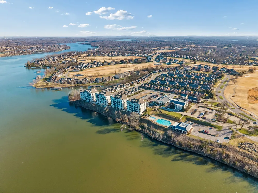1024 Club View Dr #D202 Gallatin, TN 37066