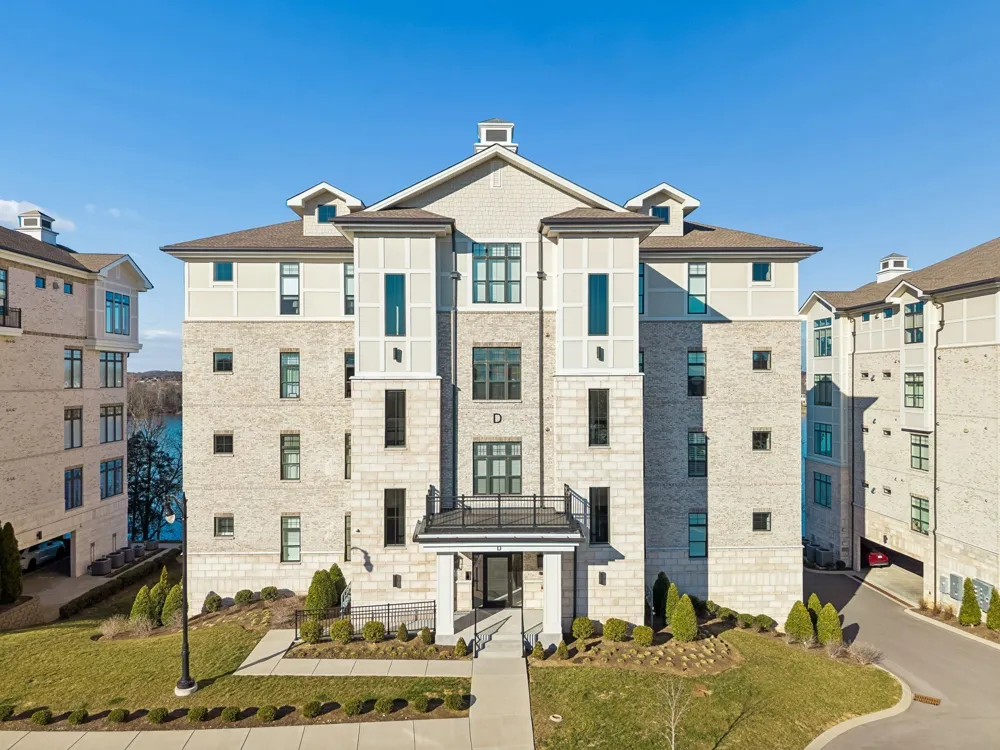 1024 Club View Dr #D202 Gallatin, TN 37066