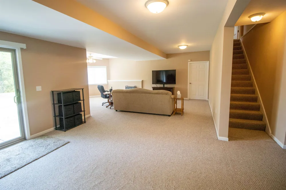 2539 Rushbrook Drive Flint Charter Township, MI 48433