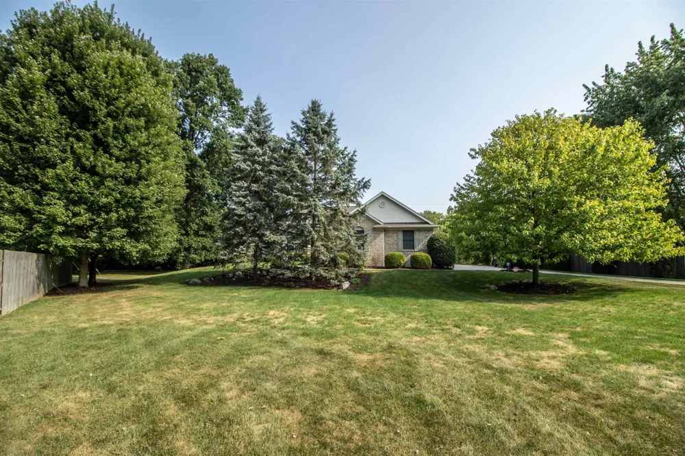 2539 Rushbrook Drive Flint Charter Township, MI 48433