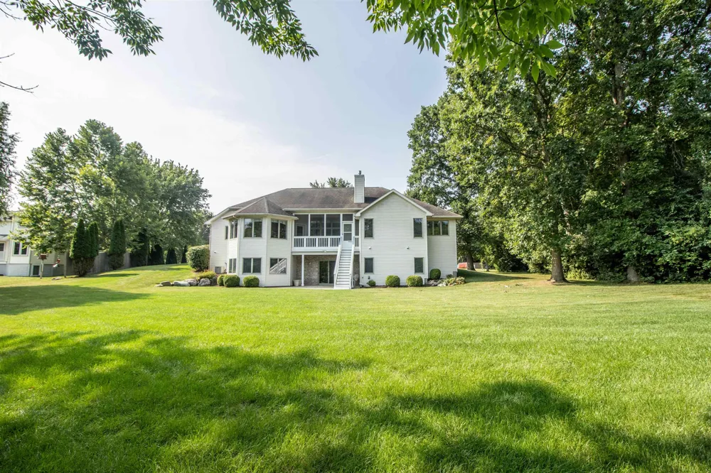 2539 Rushbrook Drive Flint Charter Township, MI 48433