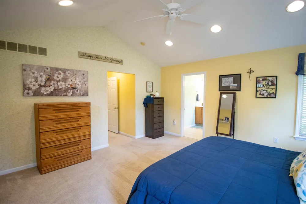 2539 Rushbrook Drive Flint Charter Township, MI 48433