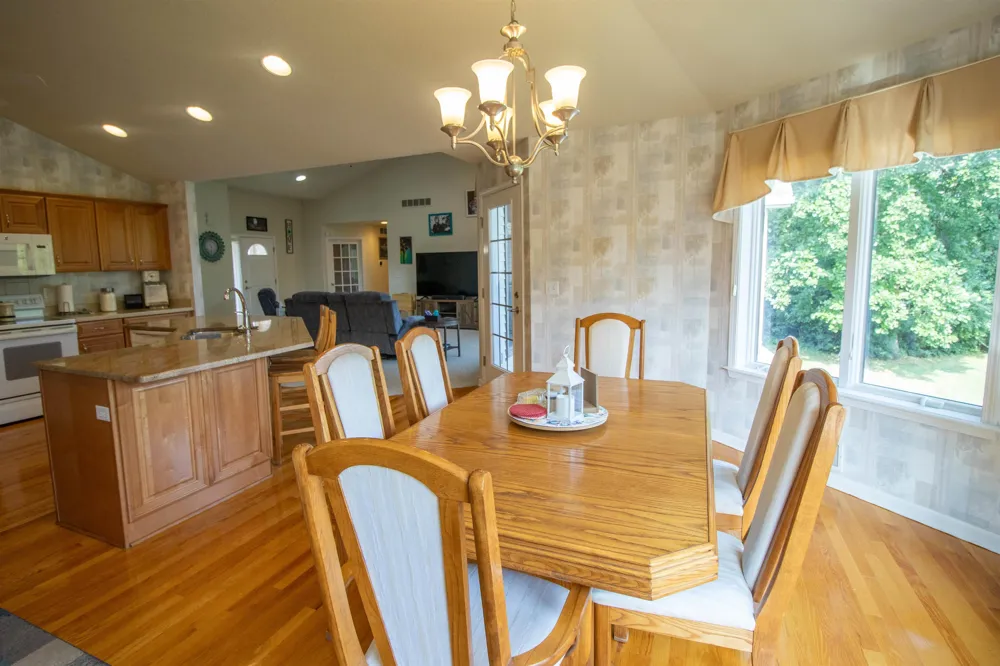 2539 Rushbrook Drive Flint Charter Township, MI 48433