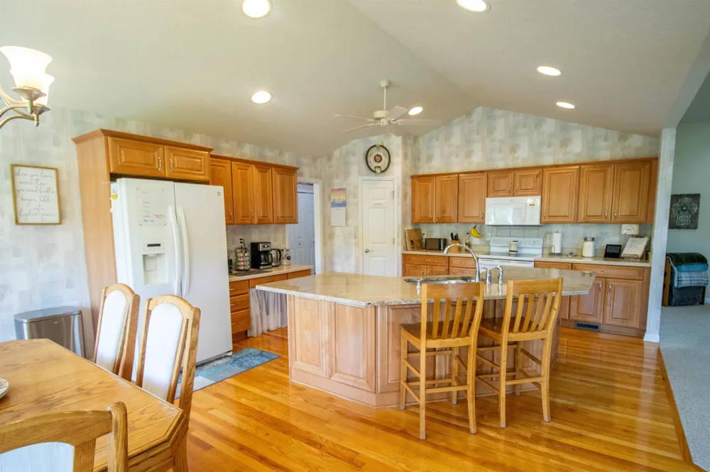 2539 Rushbrook Drive Flint Charter Township, MI 48433