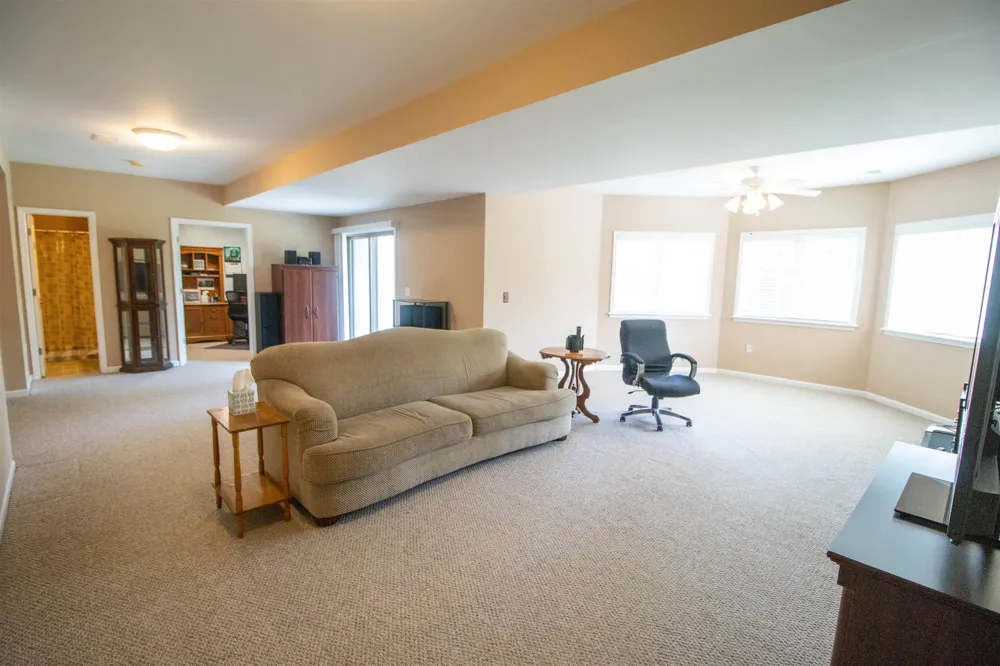 2539 Rushbrook Drive Flint Charter Township, MI 48433