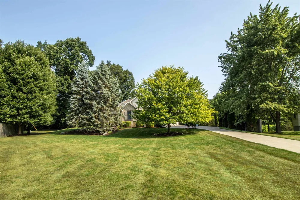 2539 Rushbrook Drive Flint Charter Township, MI 48433
