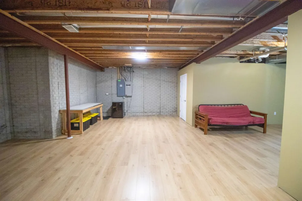 2539 Rushbrook Drive Flint Charter Township, MI 48433