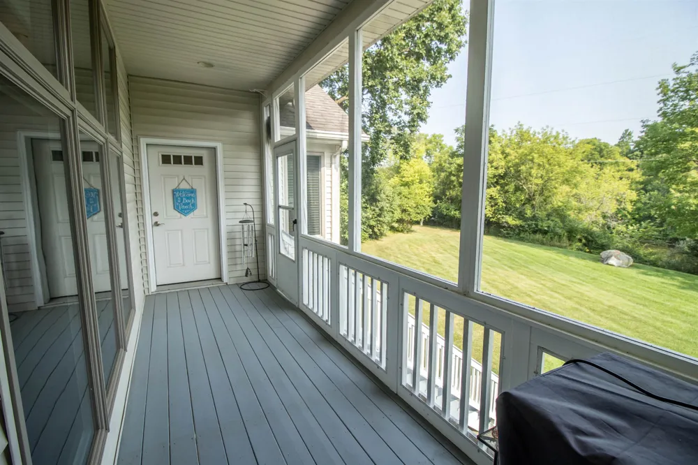 2539 Rushbrook Drive Flint Charter Township, MI 48433