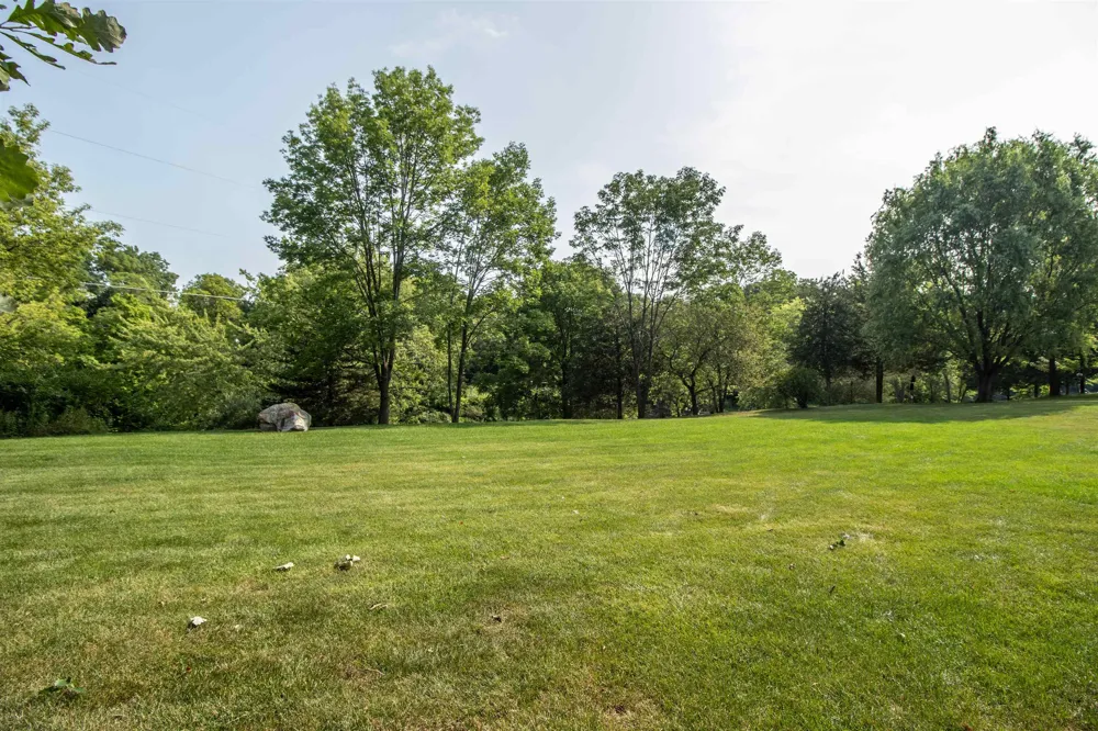 2539 Rushbrook Drive Flint Charter Township, MI 48433