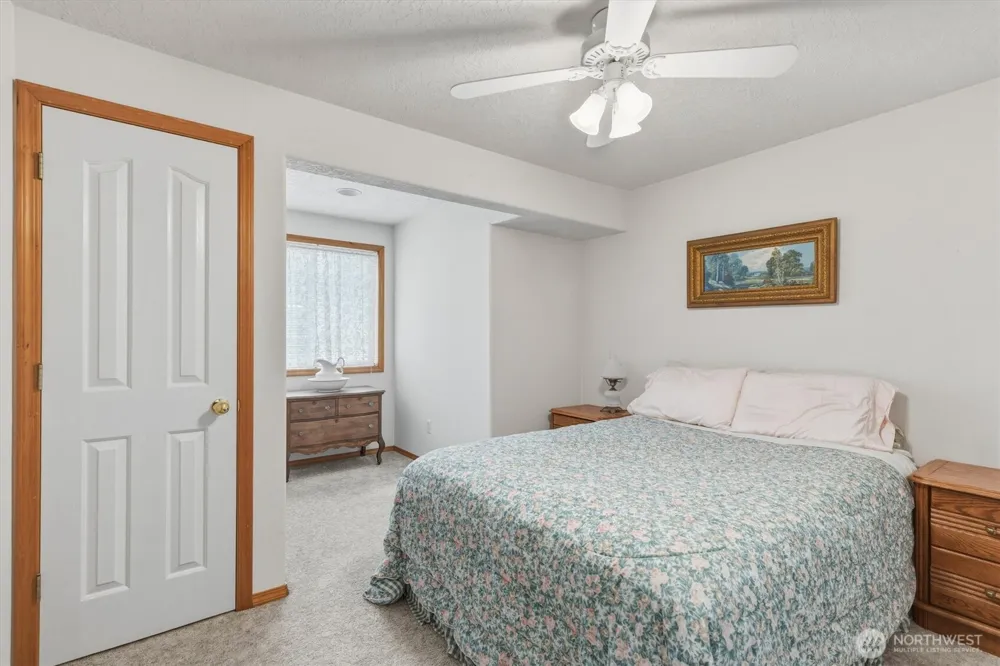 558 Spruce Creek Road Longview, WA 98632