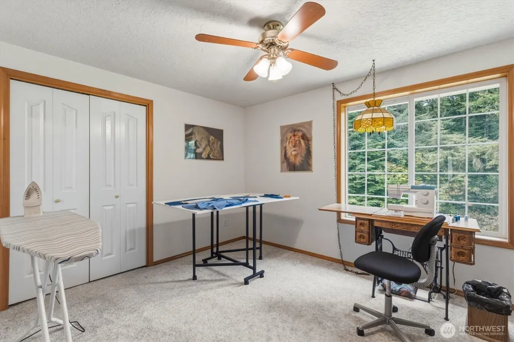 558 Spruce Creek Road Longview, WA 98632
