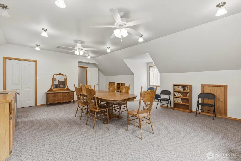 558 Spruce Creek Road Longview, WA 98632