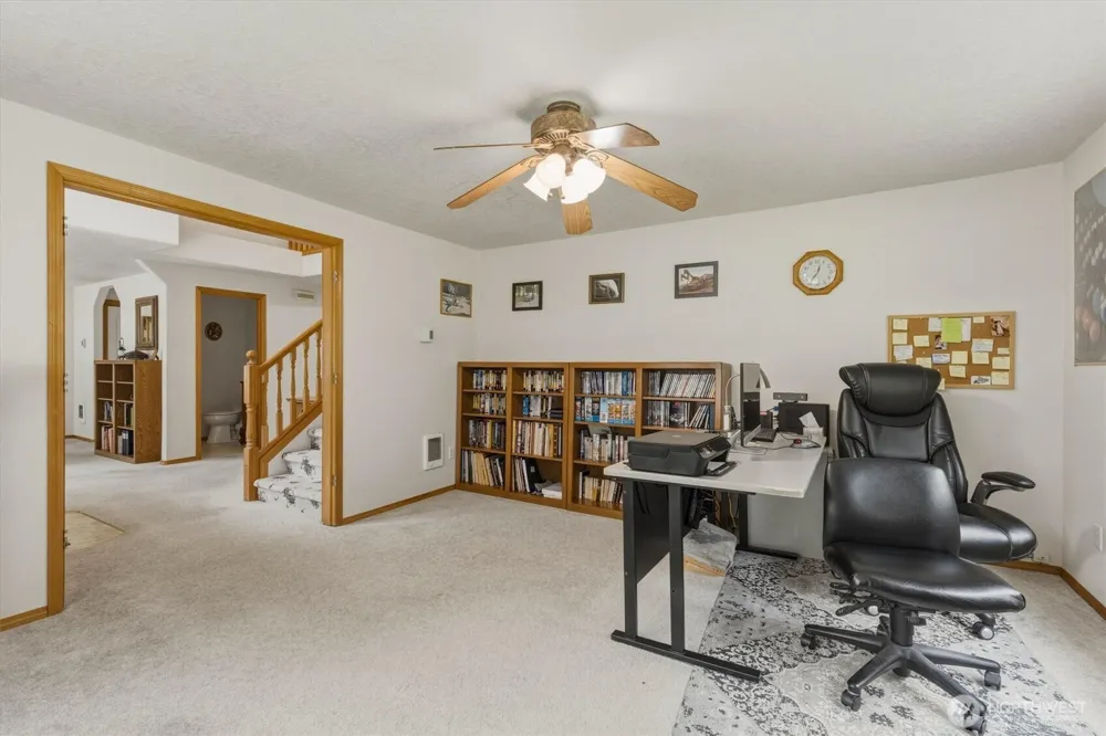 558 Spruce Creek Road Longview, WA 98632