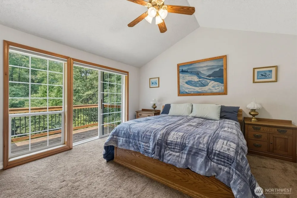558 Spruce Creek Road Longview, WA 98632