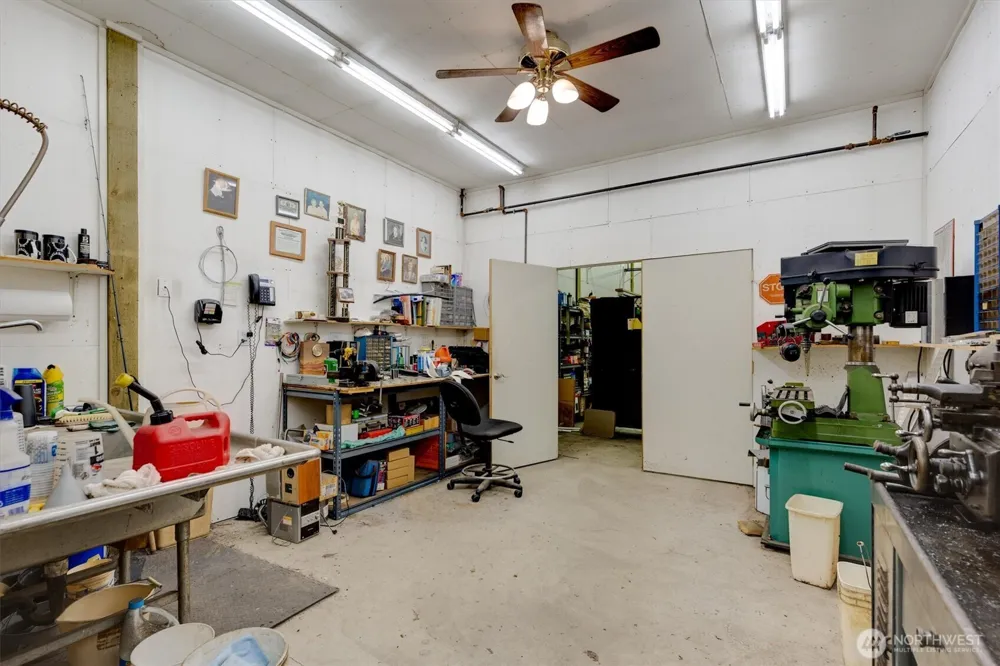 558 Spruce Creek Road Longview, WA 98632