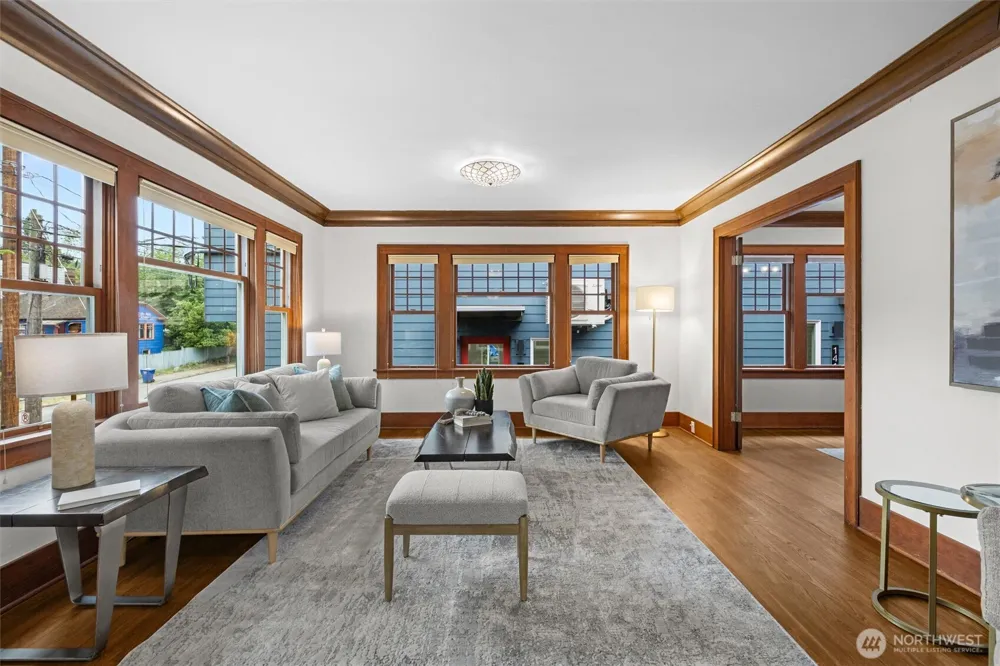 1417 Martin Luther King Jr Way Seattle, WA 98122