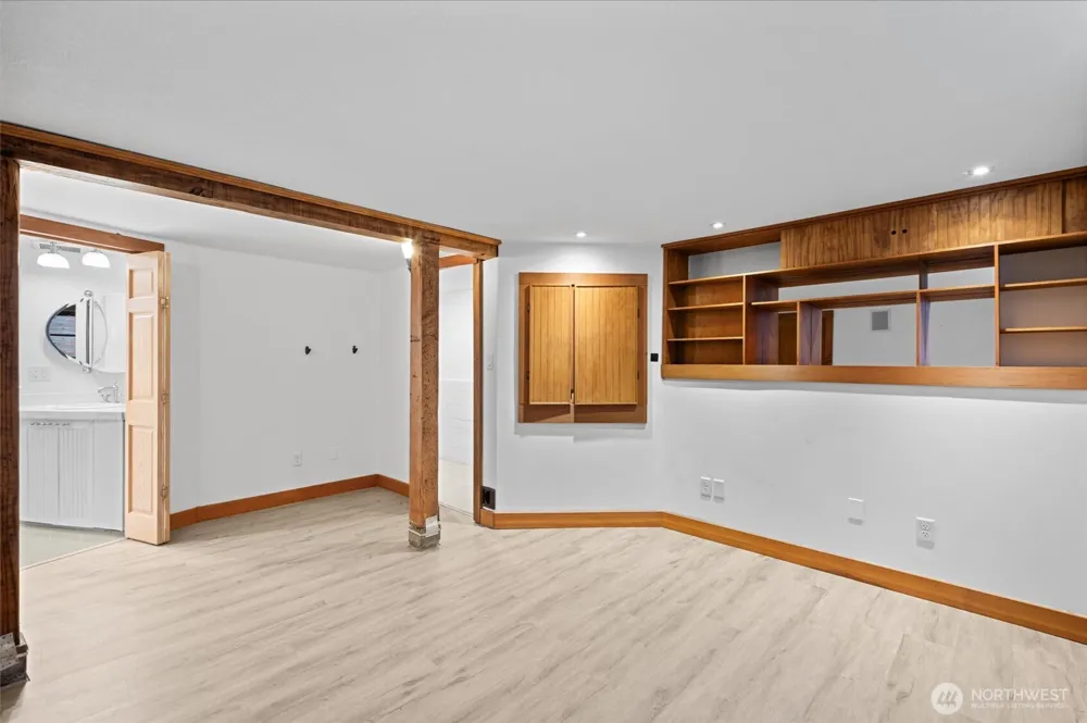 1417 Martin Luther King Jr Way Seattle, WA 98122