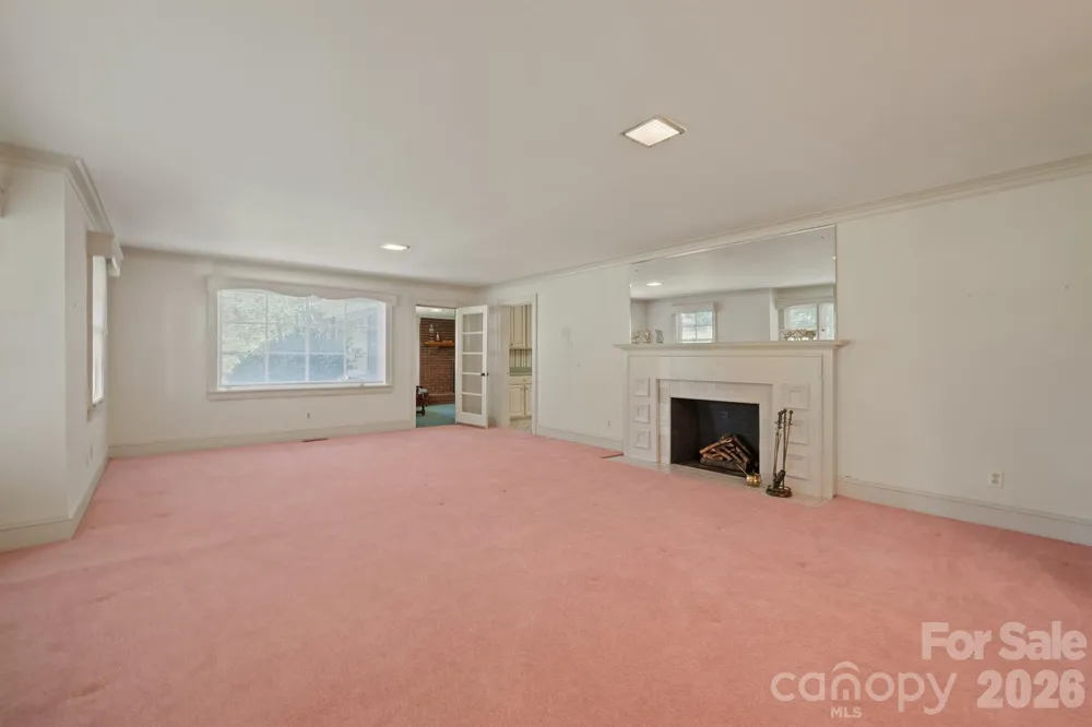 17 E Murray Street Maiden, NC 28650