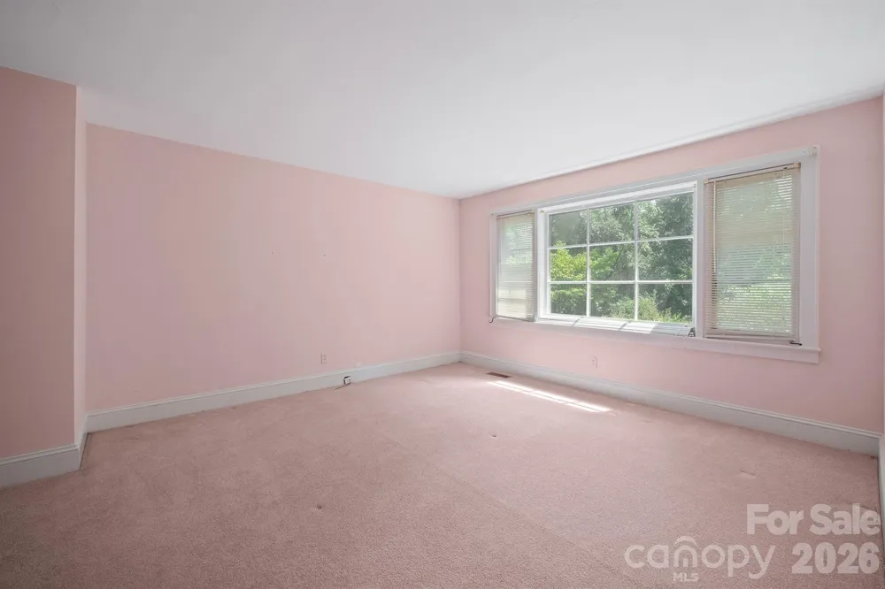 17 E Murray Street Maiden, NC 28650