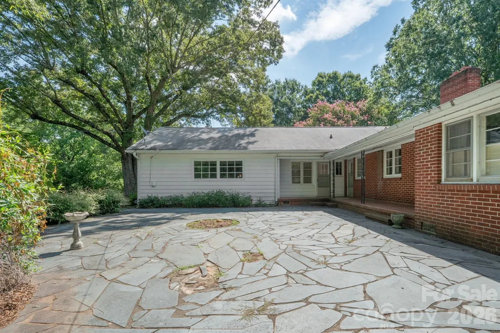 17 E Murray Street Maiden, NC 28650