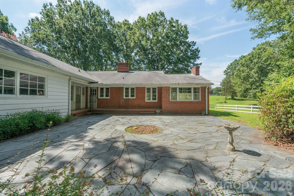 17 E Murray Street Maiden, NC 28650