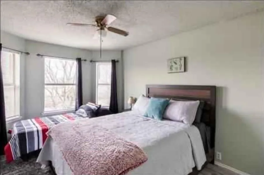 1952 Nemechek Drive Dallas, TX 75217