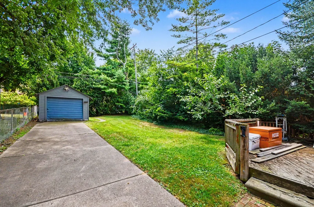 22515 Gregory Street Dearborn City, MI 48124