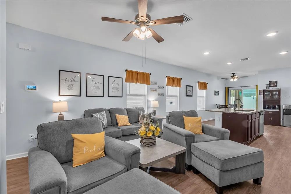 34820 DAISY MEADOW LOOP Zephyrhills, FL 33541