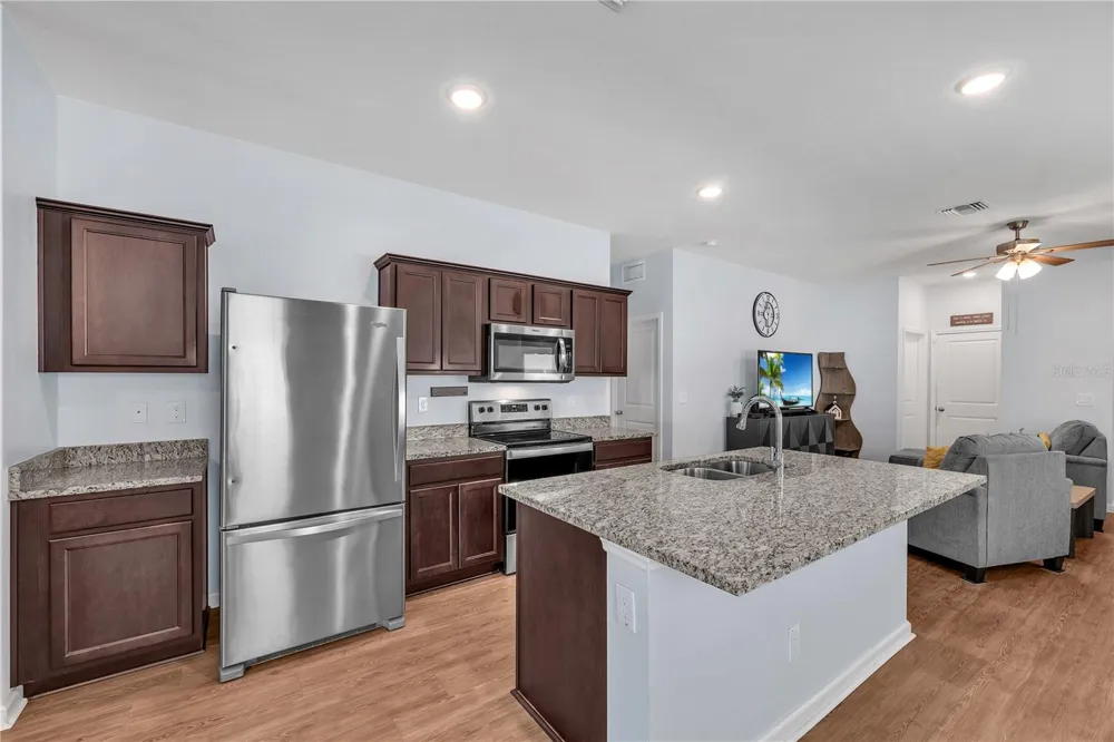 34820 DAISY MEADOW LOOP Zephyrhills, FL 33541