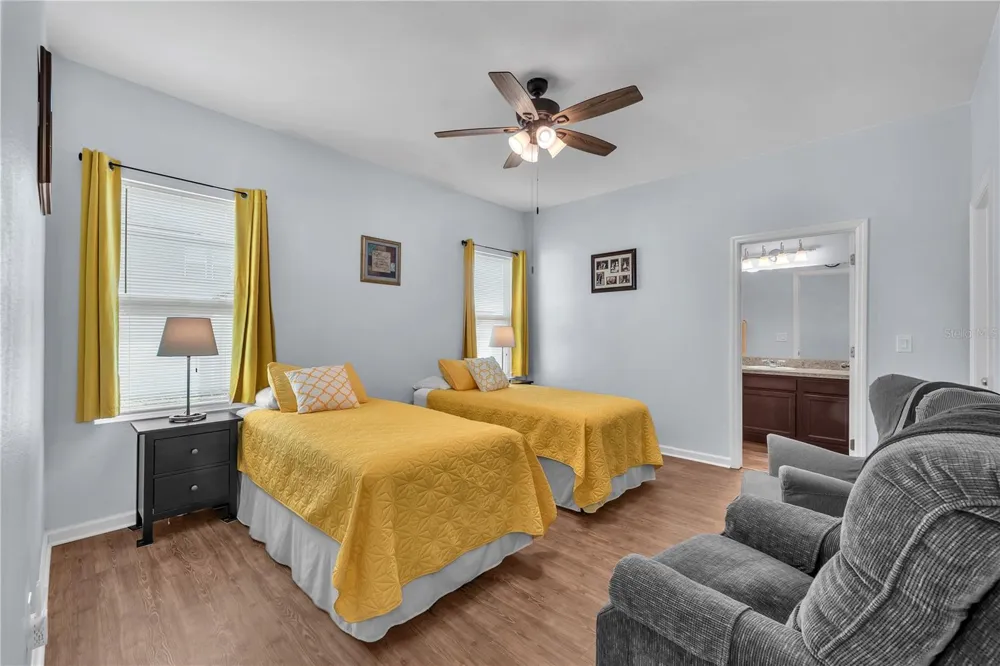 34820 DAISY MEADOW LOOP Zephyrhills, FL 33541