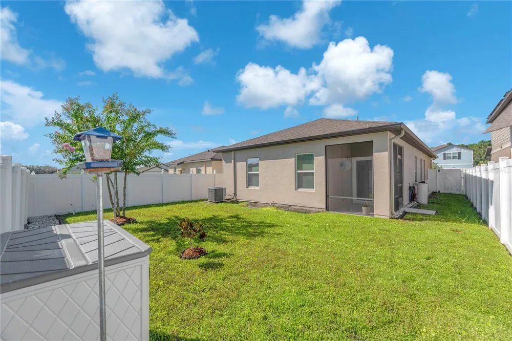 34820 DAISY MEADOW LOOP Zephyrhills, FL 33541