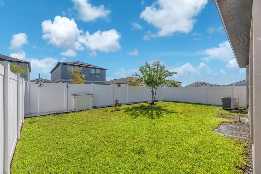 34820 DAISY MEADOW LOOP Zephyrhills, FL 33541