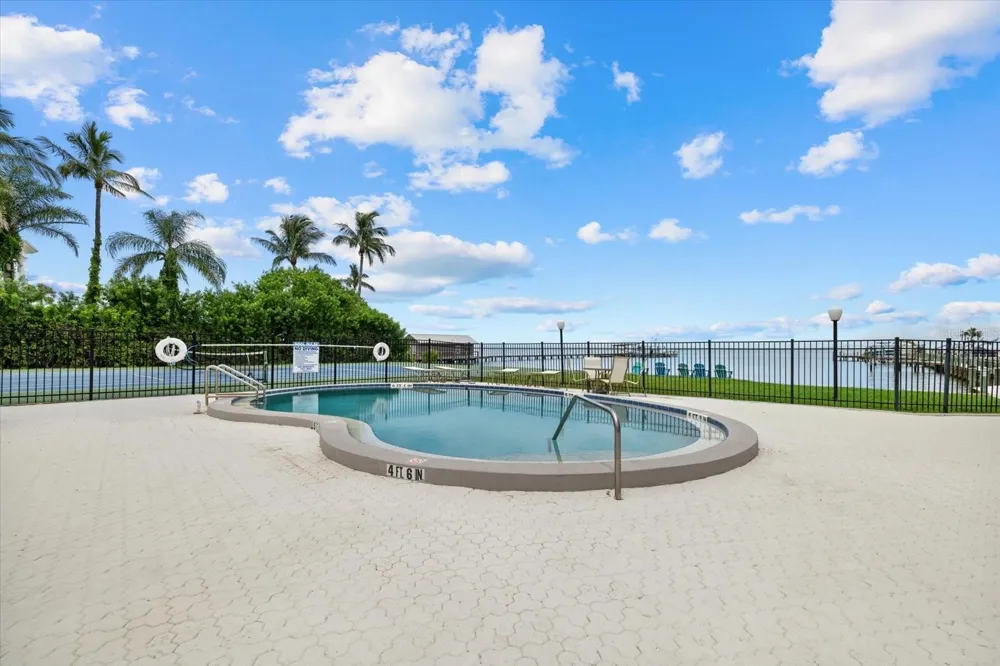 2312 89TH STREET NW #32 Bradenton, FL 34209
