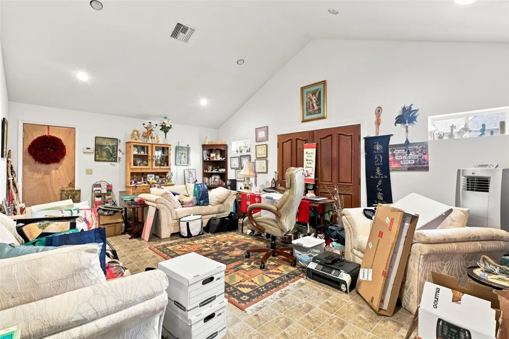 1320 W TAYLOR ROAD Deland, FL 32720