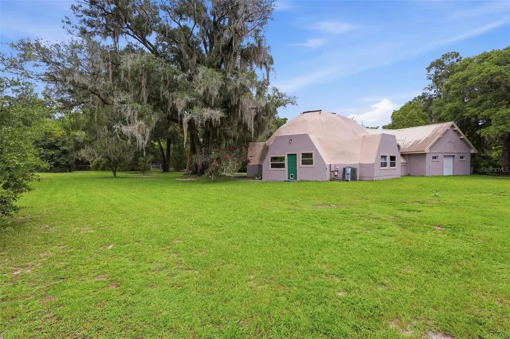 1320 W TAYLOR ROAD Deland, FL 32720