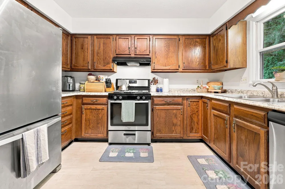 473 King William Road Hendersonville, NC 28739