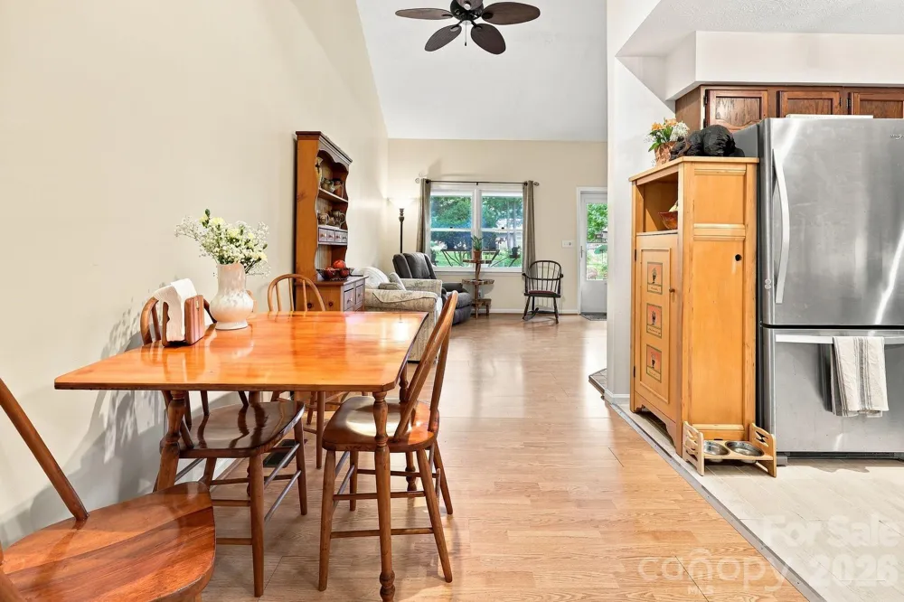 473 King William Road Hendersonville, NC 28739