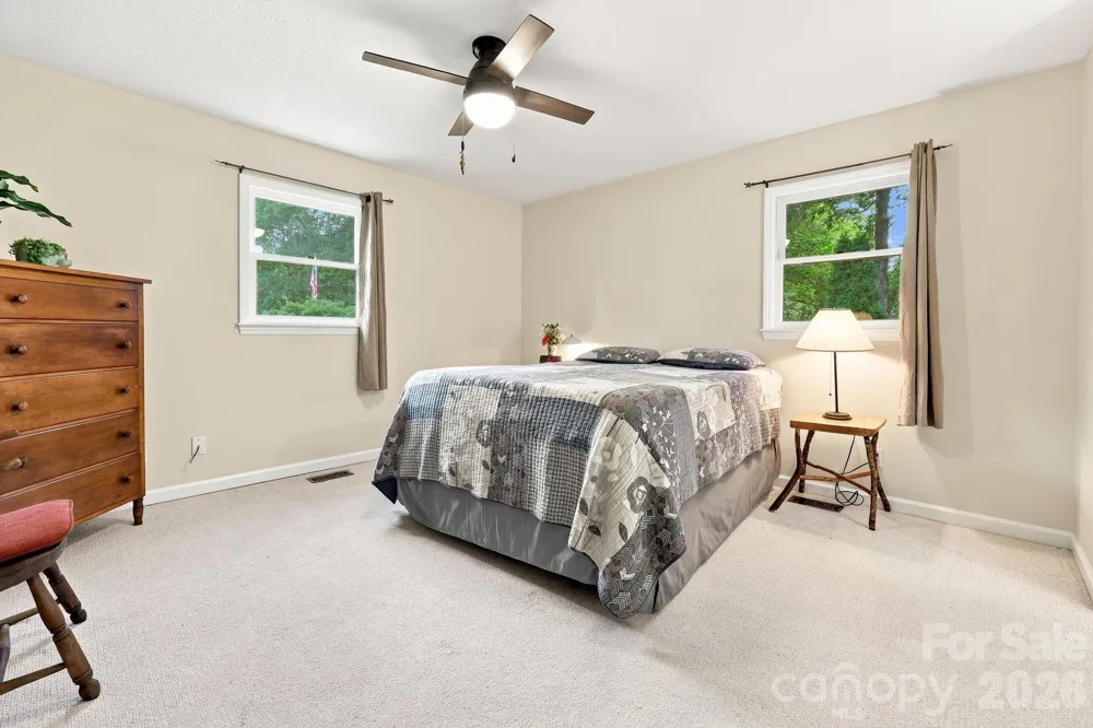 473 King William Road Hendersonville, NC 28739
