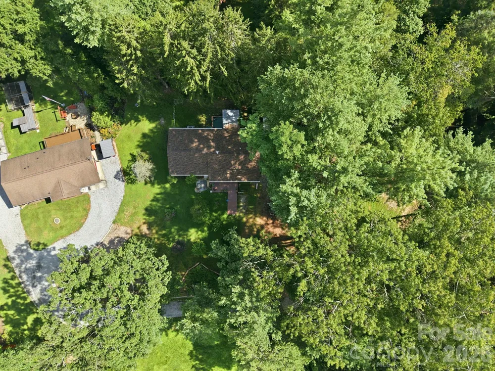 473 King William Road Hendersonville, NC 28739
